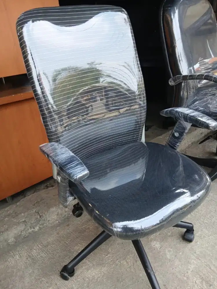 kursi staff kantor