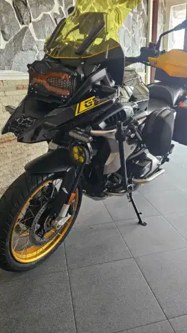 DIJUAL BMW R 1250 ADVENTURE 2022