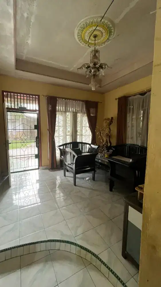 Duri, Dekat Masjid. Rumah type 100/180 garasi untuk 2 mobil, nego