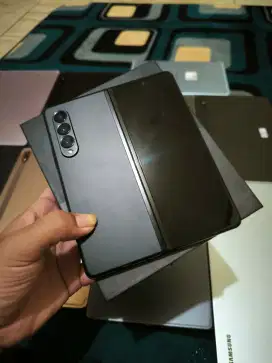 Samsung z fold 3 12/512 gb