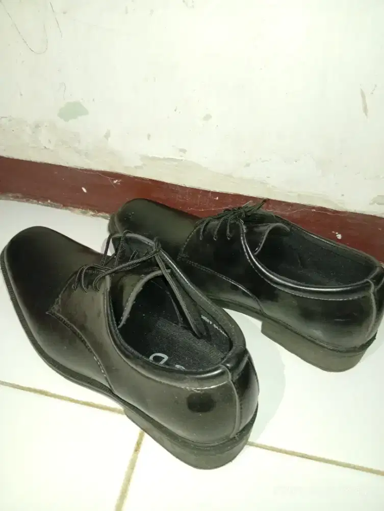 SEPATU PANTOFEL FLD UK 40CM SECOND LIKE NEW