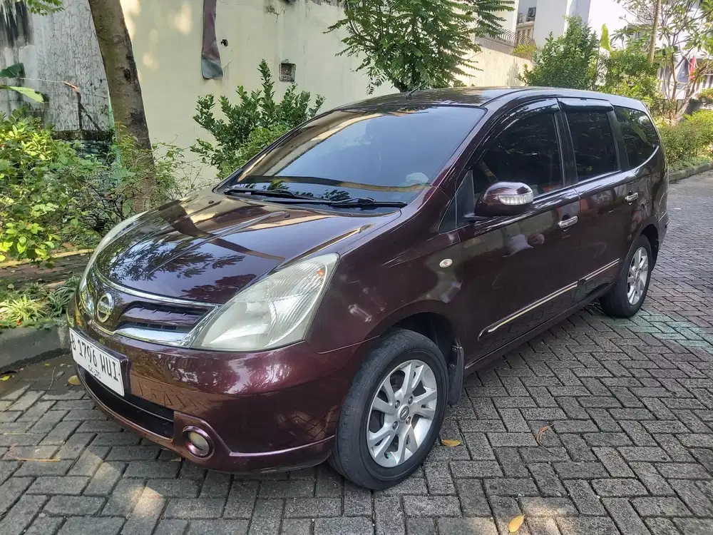 Nissan Grand livina Xv At 2011 Red
