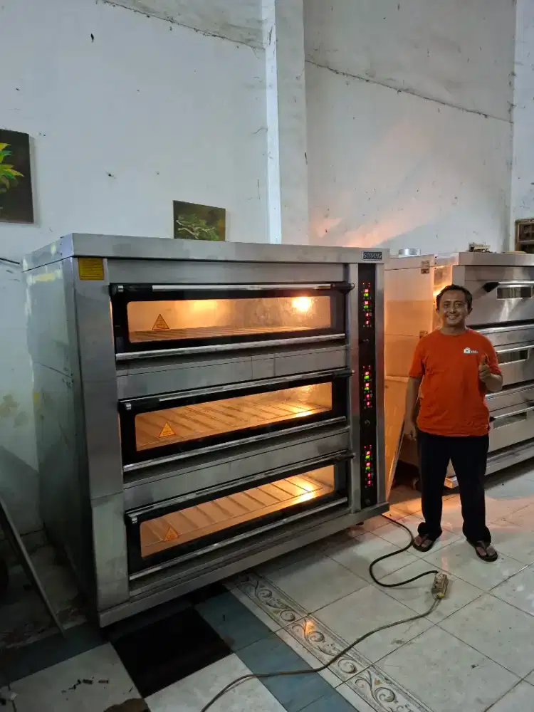 Oven gas 3 deck isi 12 loyang tipe SM-803FG Full Kaca Sinmag Taiwan