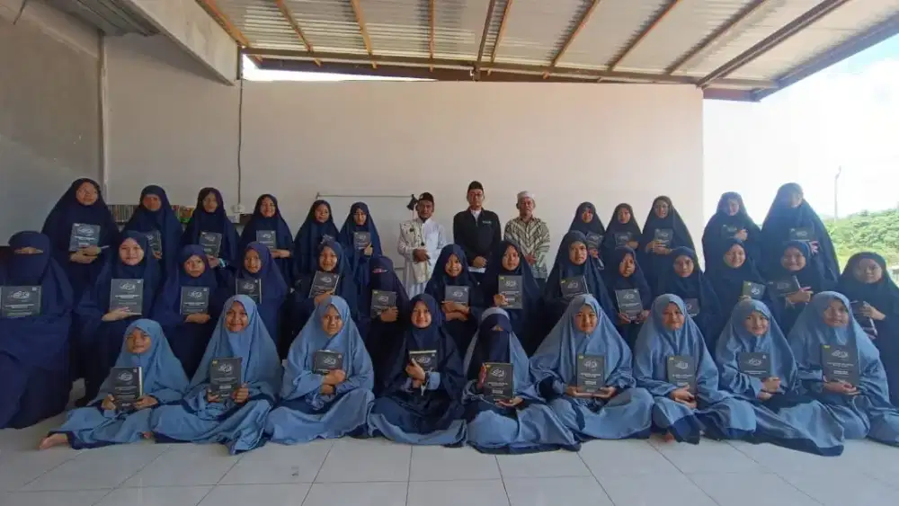 Al-Qur'an murah gratis ongkir uang nya untuk anak yatim