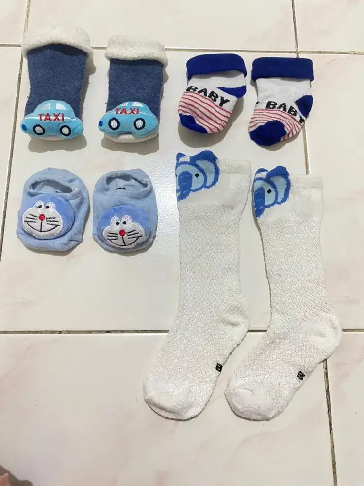 Preloved Kaos kaki bayi