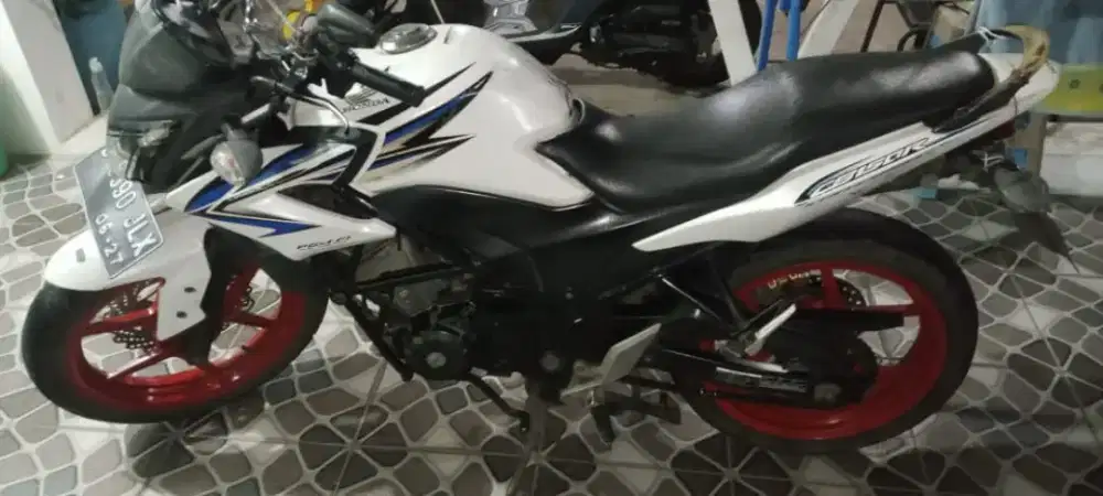 MOTOR HONDA CB150R