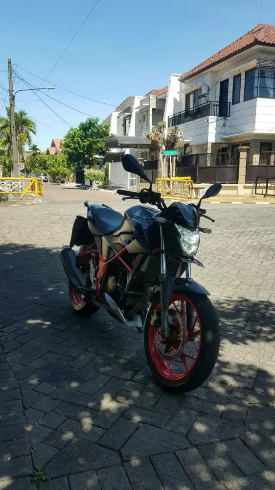 Honda CB150R streetfire