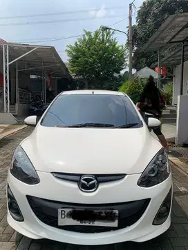 Mazda 2 RZ AT 2013 (KELAS TERTINGGI KM RENDAH BANGET)