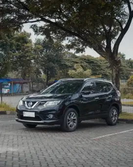 Nissan X-Trail 2.5 L AT 2014