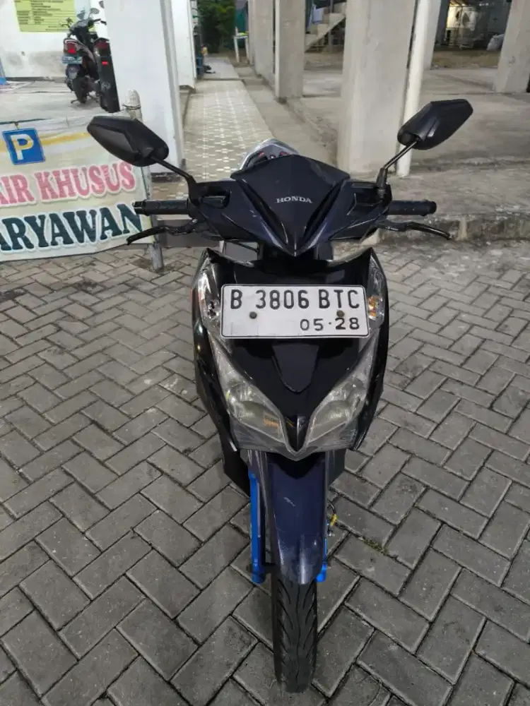 Vario KZR 125  2014 Terawat dan Awet, Sudah RCB Kanan-Kiri