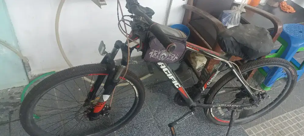 Sepeda gunung pasific