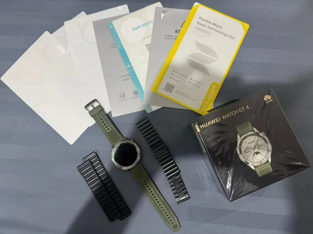 Huawei Watch GT4 Like New (Fullset + free strap & Antigores Rockspace)