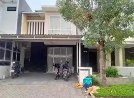 Disewakan Rumah Di Royal Residence Surabaya Barat