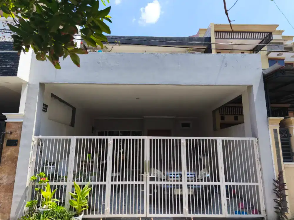 Rumah Bagus Terawat + Open Space