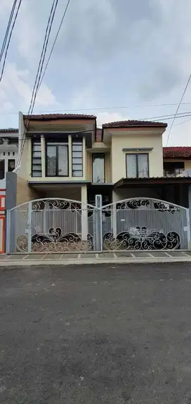 Di Jual Rumah Mewah Cantik Dalam Perumahan Malaka Sari Pondok Kopi
