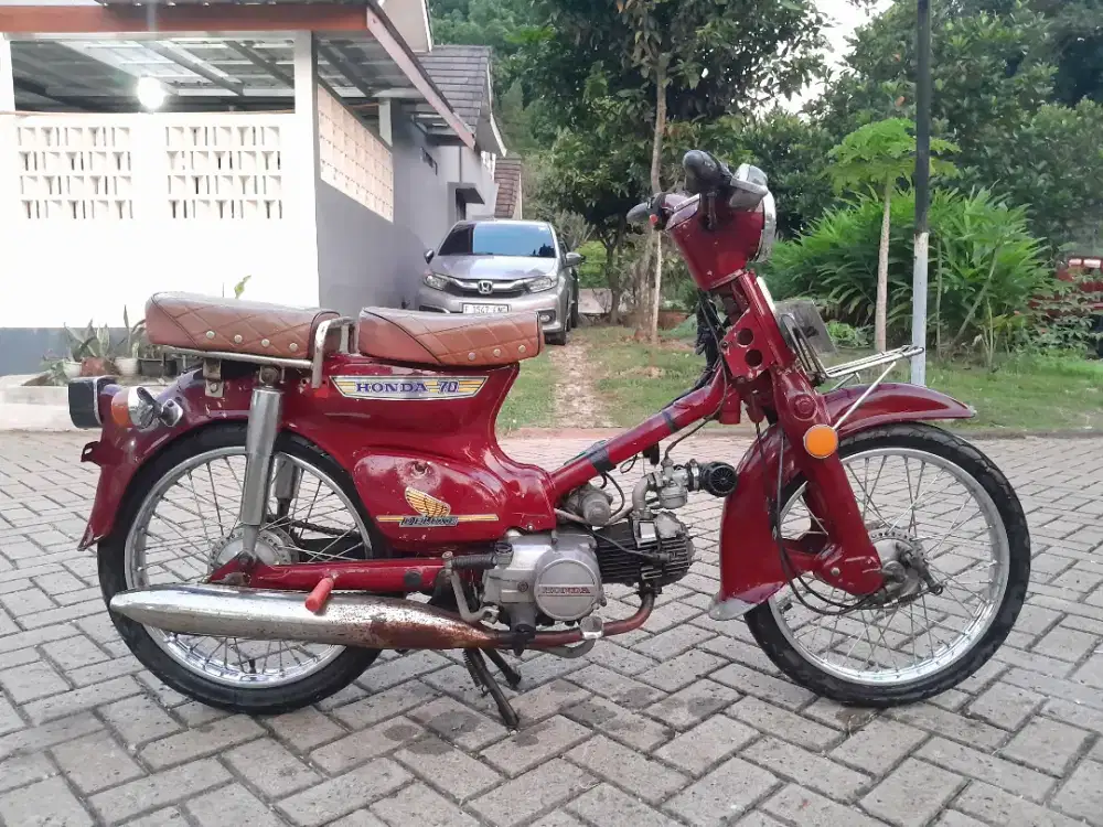 Honda C70 Pitung C70