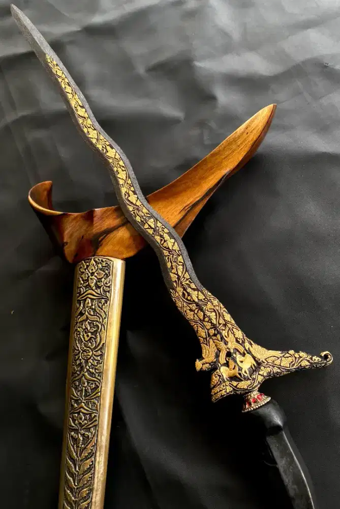 Keris megantoro Luk 7 kinatah emas