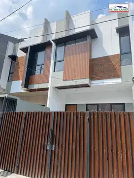 Di Jual Rumah Baru Minimalis di Komplek Pondok Gede Dekat TipTop