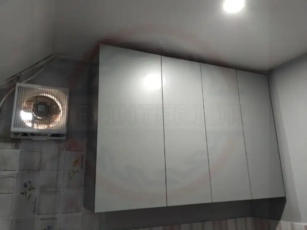 Kitchen set atas, lemari gantung