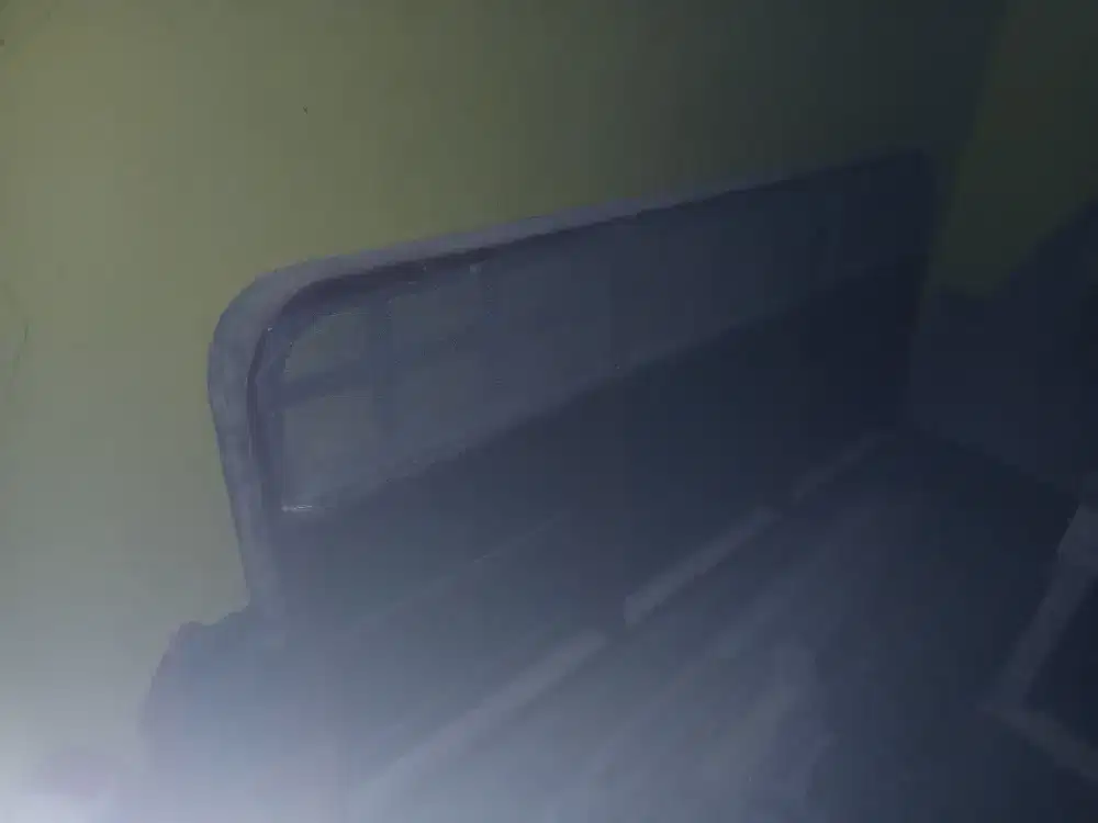 Kusen jendela kayu borneo tinggal pasang