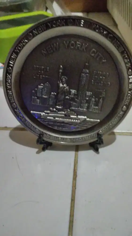 Pajangan piring New York city