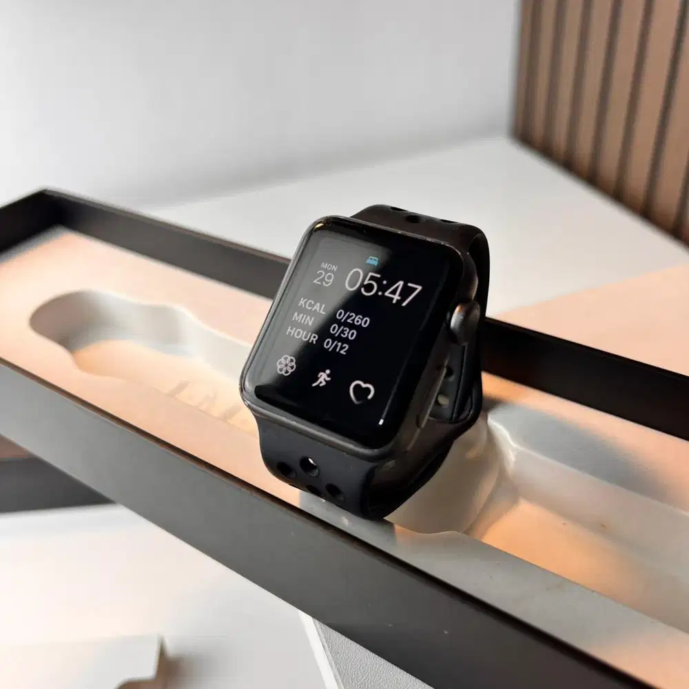 Apple Watch Series 3 38mm Spacegray iwatch Battery Health 95%