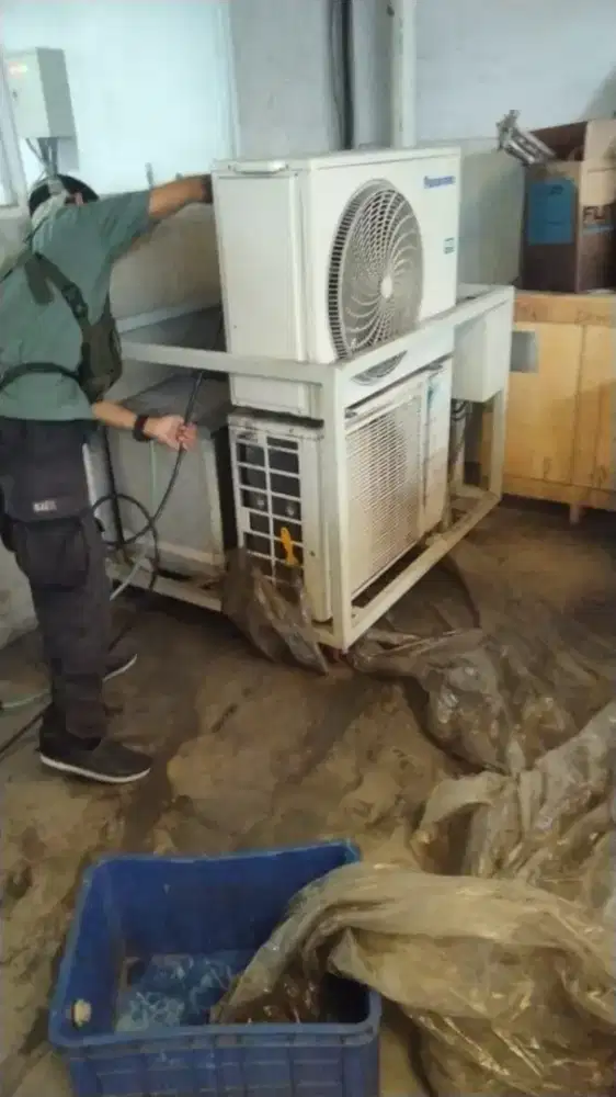 Chiller. Pendingin. Air dryer. Service. Perbaikan. Tukang. Pendingin