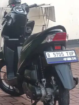 HONDA BEAT DELUXE PRESTIGE PUTIH SMARTKEY 2025/2024
