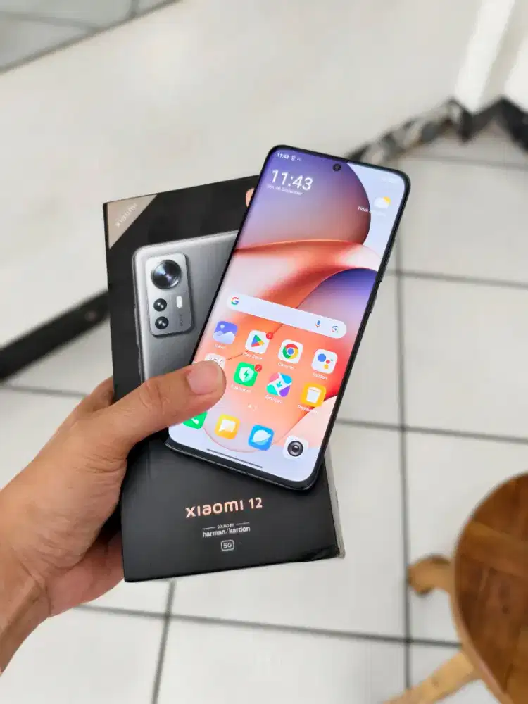 Xiaomi 12 lengkap original bawaan istimewa