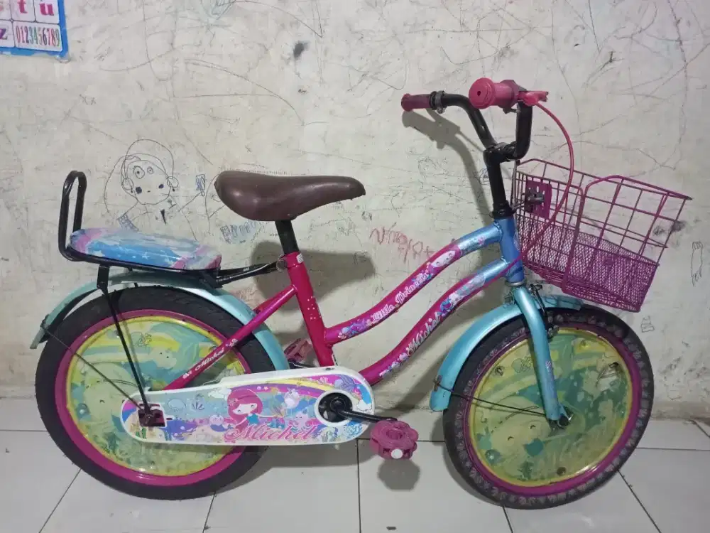 SEPEDA ANAK CEWEK UKURAN 18 KOKOH SIAP PAKAI