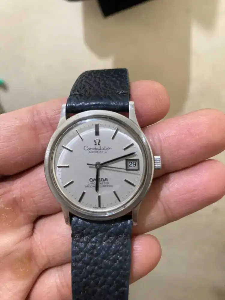 Jam tangan OMEGA