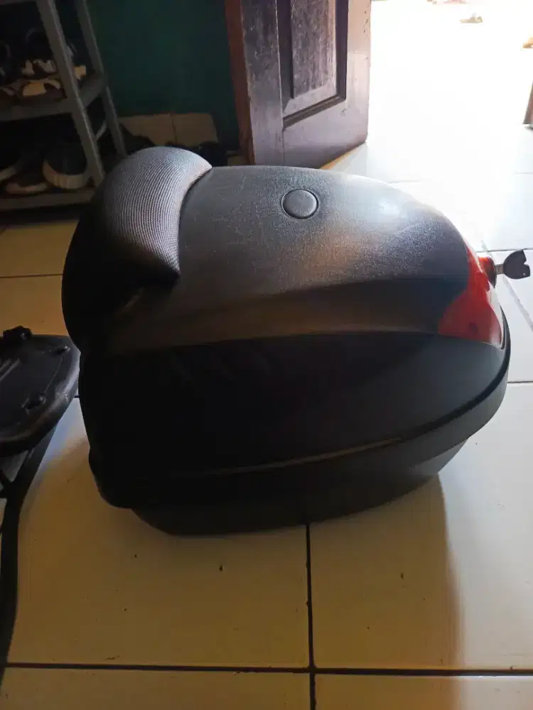 Box motor bekas
