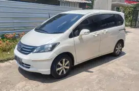 Honda Freed 2010 Bensin