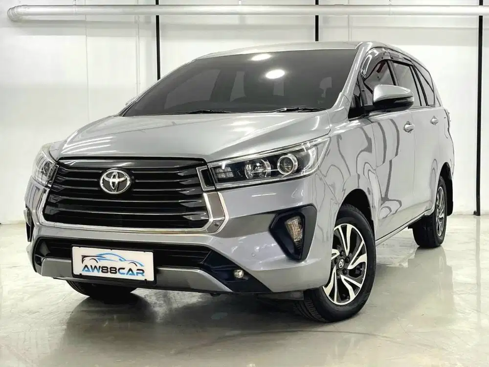 [Km 40rb] Toyota Kijang Innova Reborn V 2.4 Diesel AT 2022 Silver