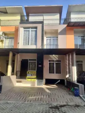 Disewakan Tahunan Rumah Minimalis 2,5 lantai Daerah Ciputat Tangsel