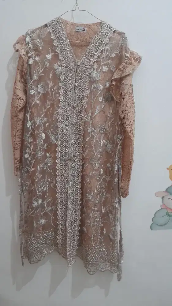 Outer brukat masih baru