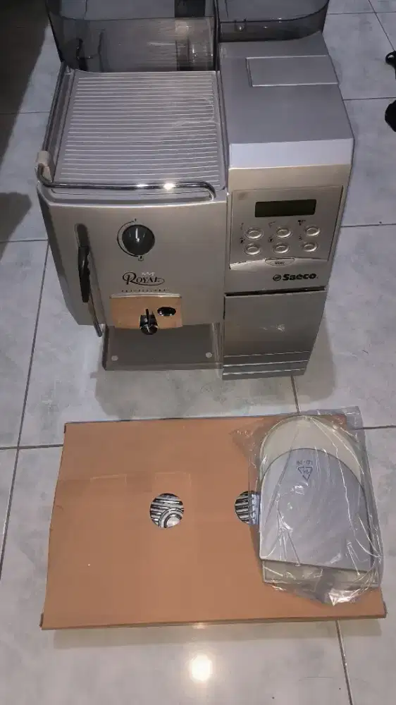 Mesin kopi saeco royal chrome