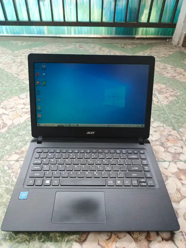 Laptop Acer Ram 10gb batre awet windows 10 siap pake (Nego)