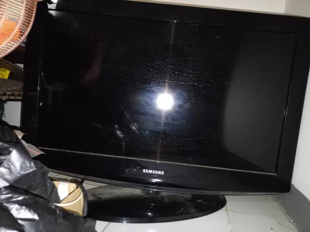 TV SAMSUNG 32INCH la32r81b Minus box, pemakaian, layar tidak nyala