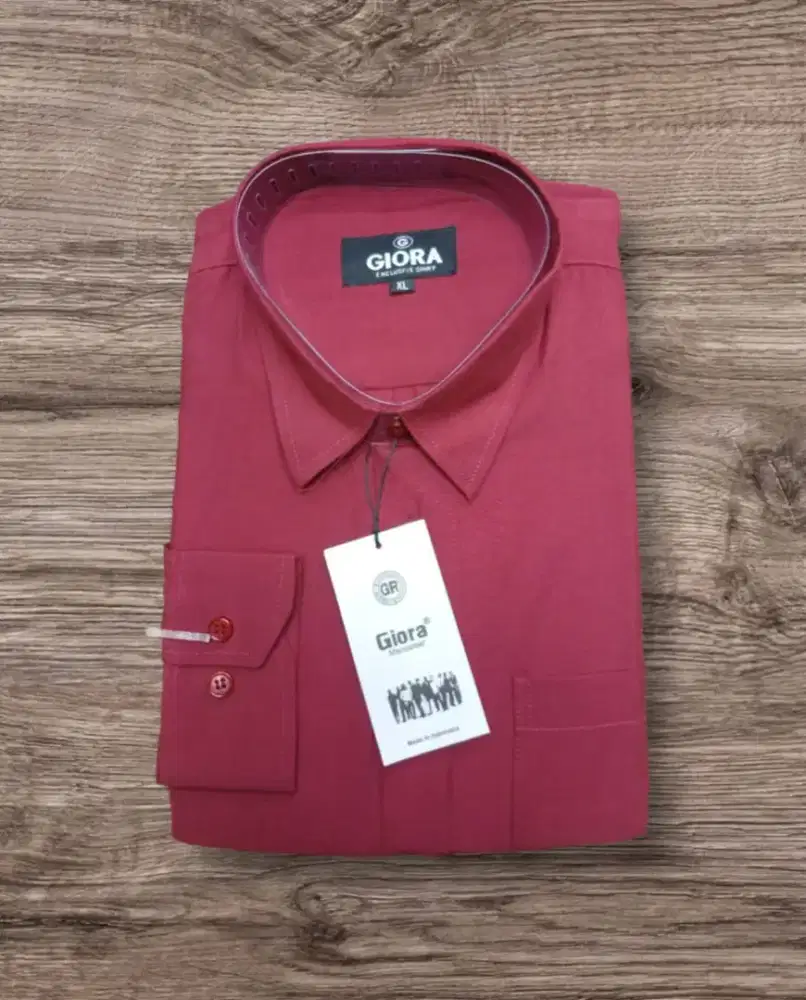 Kemeja polos merah maroon katun