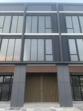 Disewakan Ruko Hampton Avenue 3 Lantai, Gading Serpong