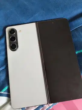Samsung Galaxy Z Fold 5