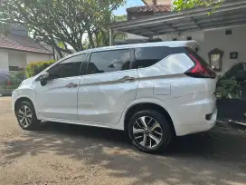 DIJUAL MITSUBISHI XPANDER ULTIMATE PUTIH KONDISI SUPER LOW KM