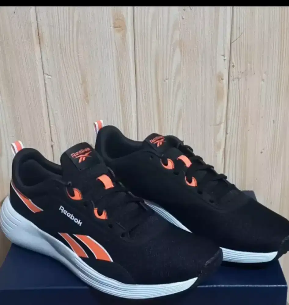 Jual sepatu Reebok