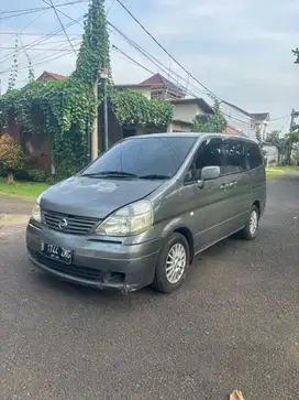 Nissan Serena 2010 Bensin