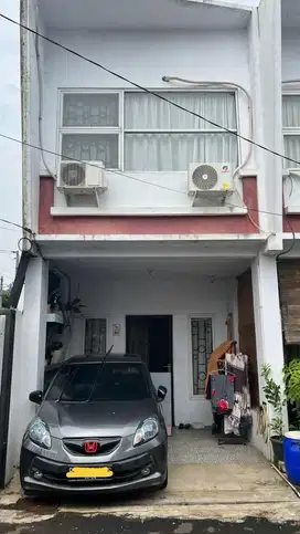 Di Sewakan Rumah Dekat Akses Toll (Pondok Cabe Tangerang Selatan)