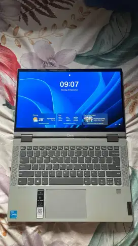 Lenovo Ideapad flex 5 4/128 i3