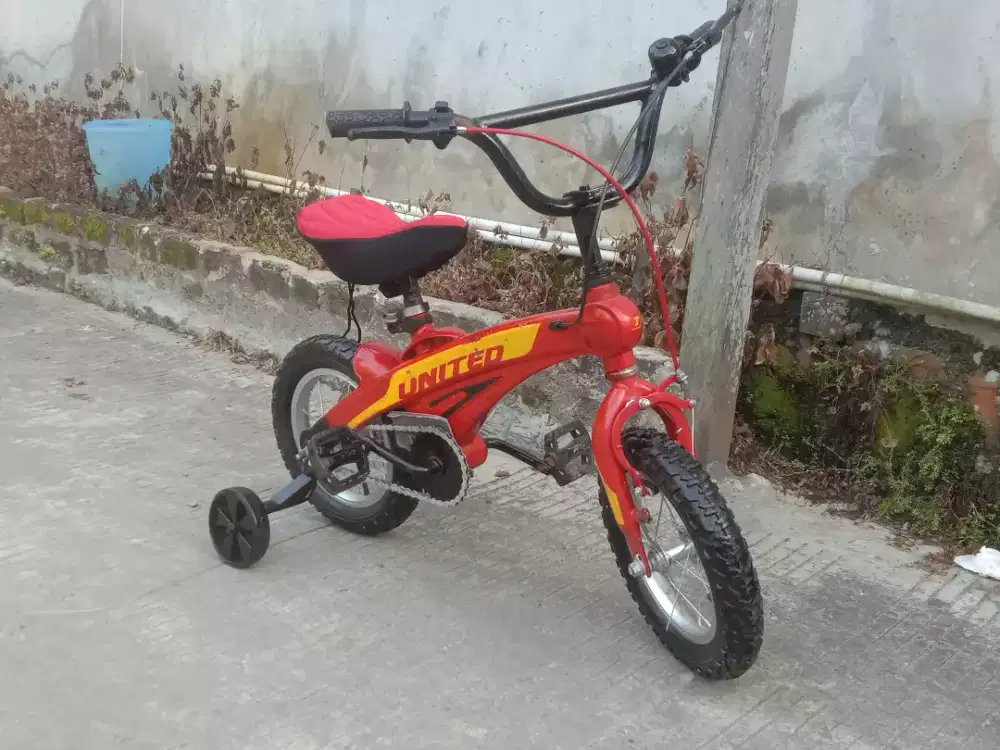 sepeda bmx united ukuram 12