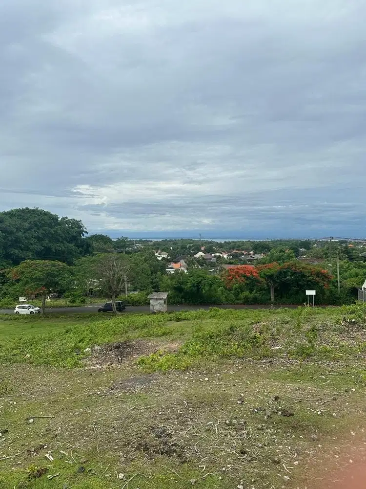 Tanah bukit bintang view Gwk  yg terletak di Purigading Jimbaran