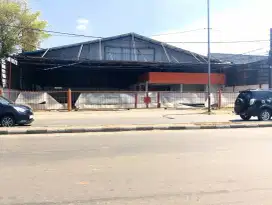 Gudang Pinggir Jalan Raya Sultan Agung, Cakung, Jakarta Timur